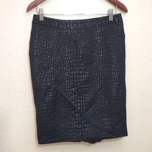 SLIGHTLY USED WORTHINGTON SIZE 4 BLACK SKIRT HAS REPTILE PATTERN